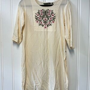 Avaasa Cream Tunic with Floral Embroidery Size large